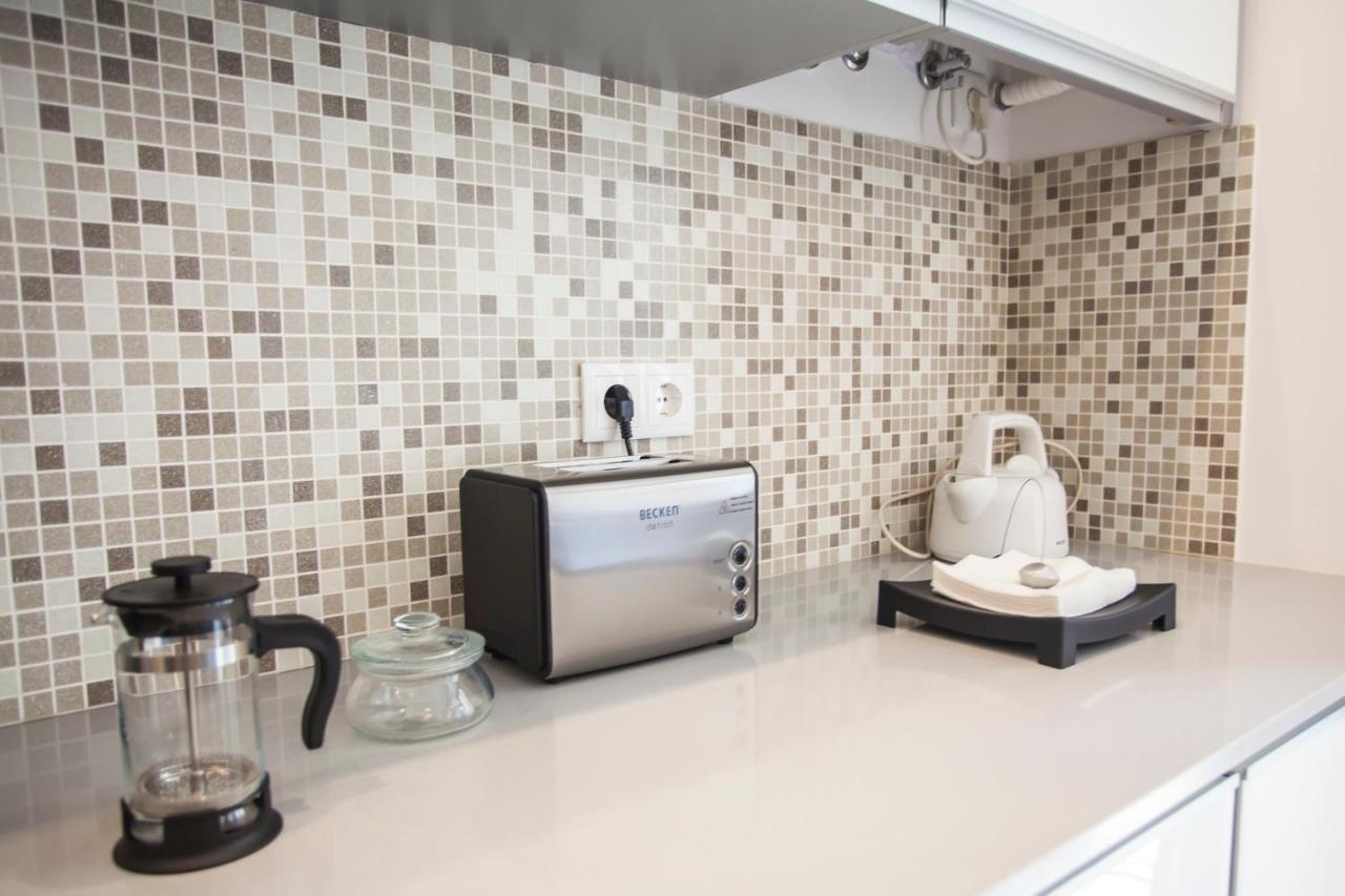 024 C - Tiles House *